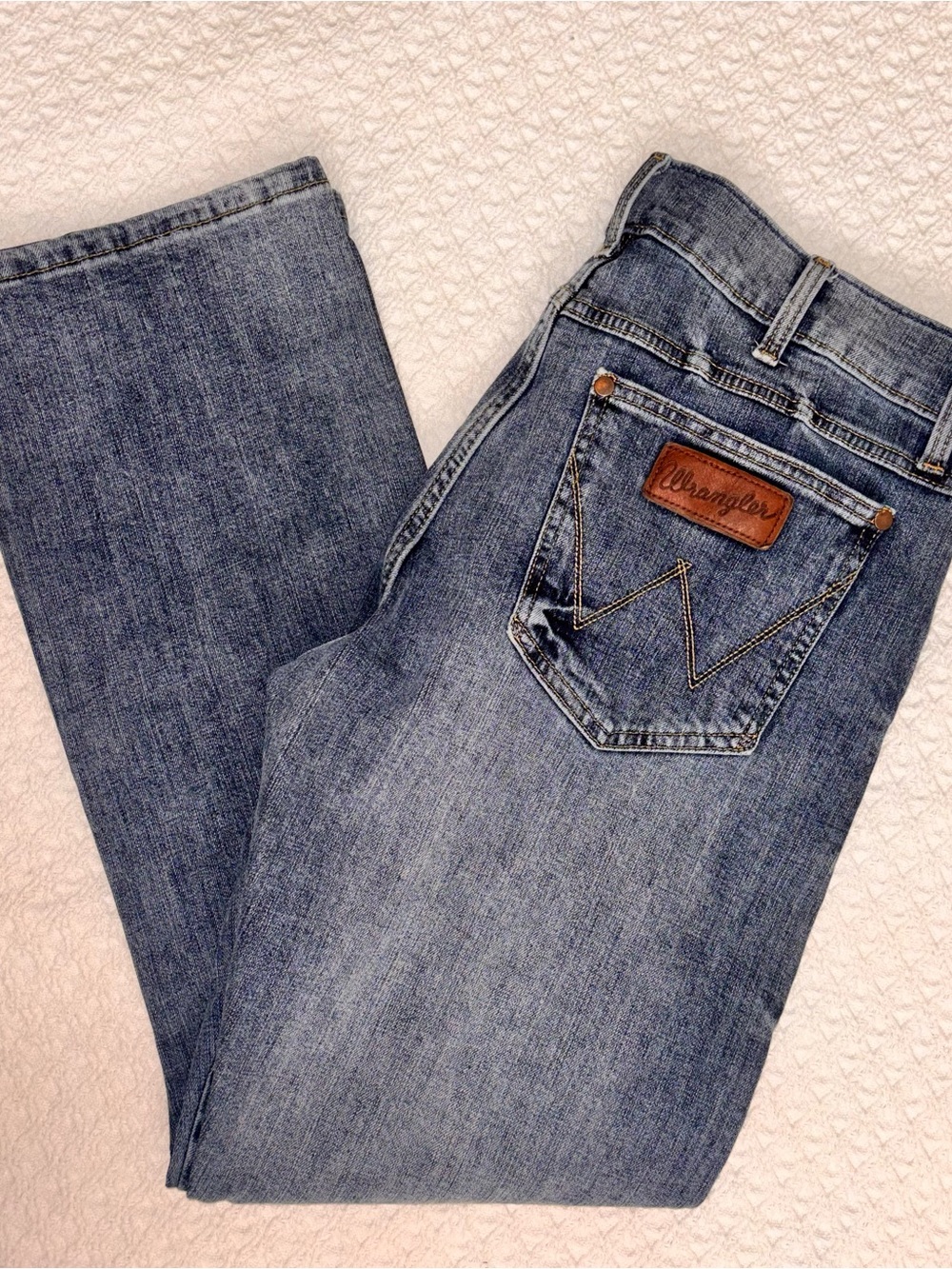 Wrangler Retro Slim Boot dark washed blue jeans 32 x 29 cowboy farm rodeo